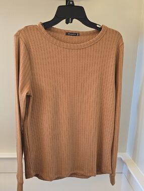 Staccato Camel Ribbed Crewneck Sweater